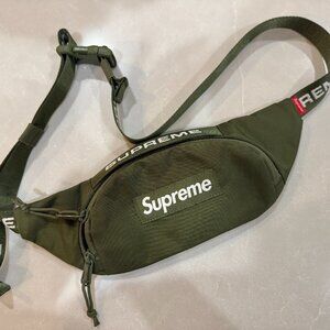 Supreme Small Waist Bag FW22